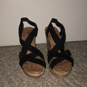 Black strappy wedges